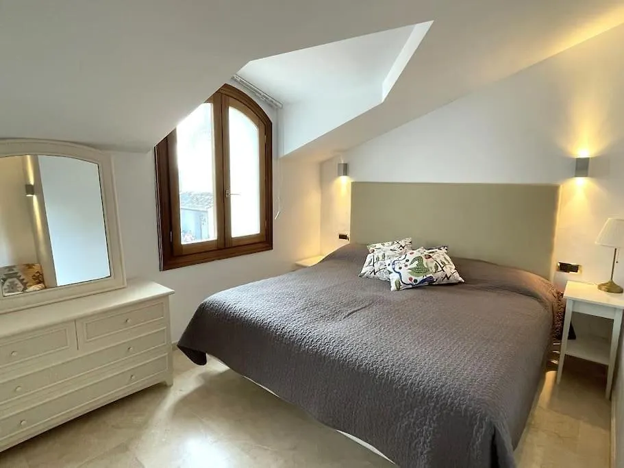 Villa 10 Bedroom Palace Huge Garden, Sea View! Estepona