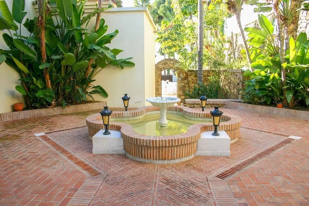 Villa 10 Bedroom Palace Huge Garden, Sea View! Estepona