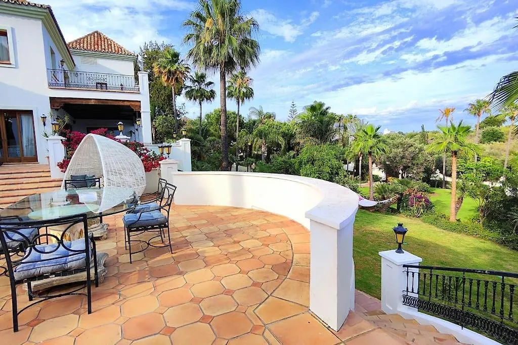 Villa 10 Bedroom Palace Huge Garden, Sea View! Estepona