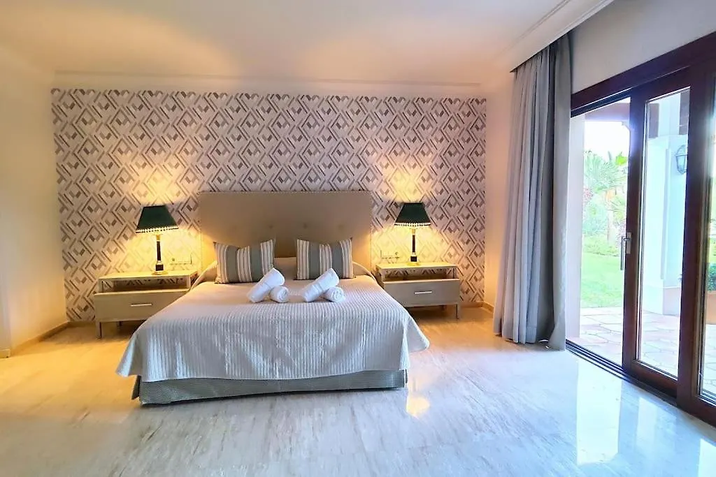 10 Bedroom Palace Huge Garden, Sea View! Estepona