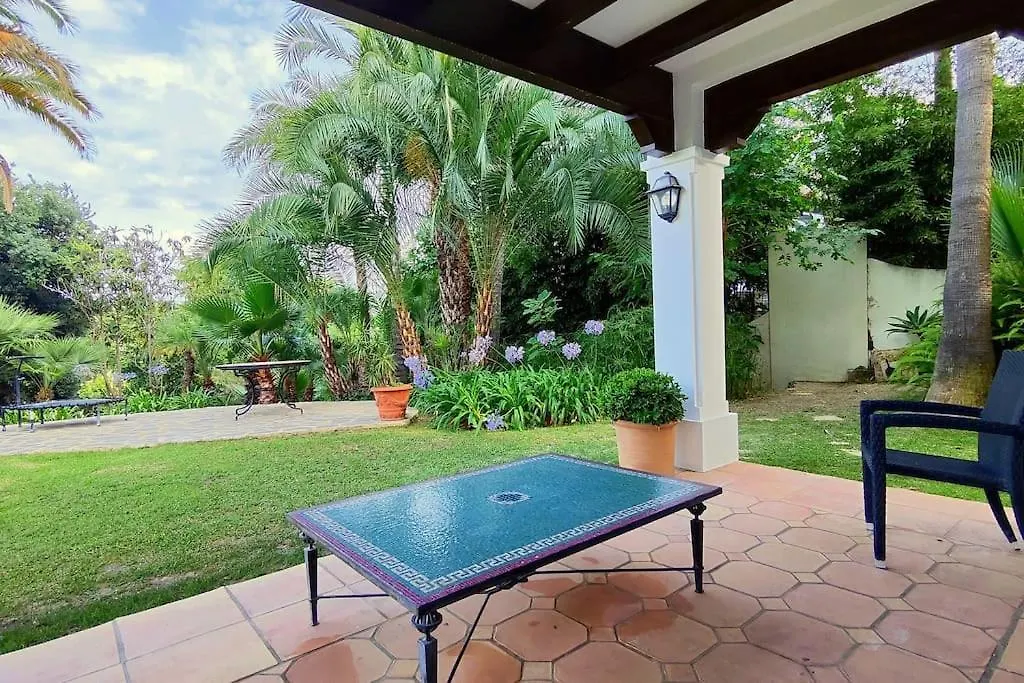 Villa 10 Bedroom Palace Huge Garden, Sea View! Estepona