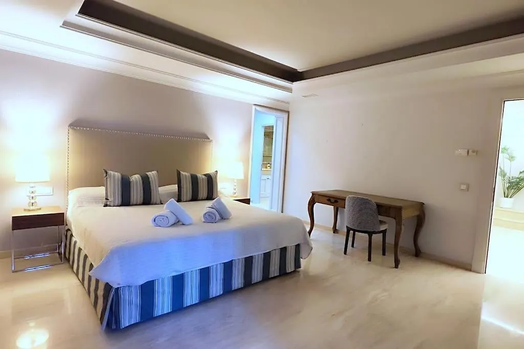 10 Bedroom Palace Huge Garden, Sea View! Estepona 0*,