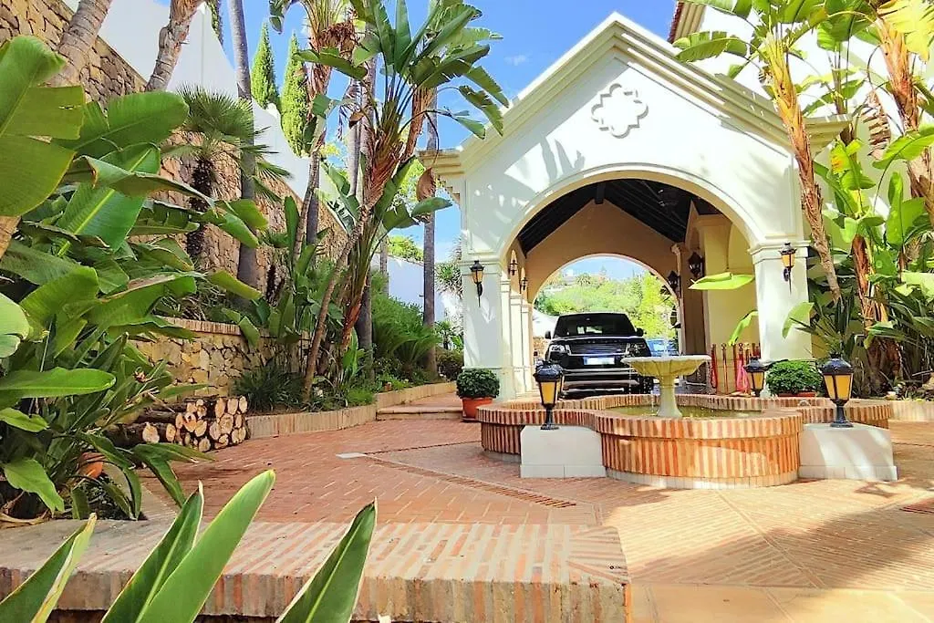 10 Bedroom Palace Huge Garden, Sea View! Estepona