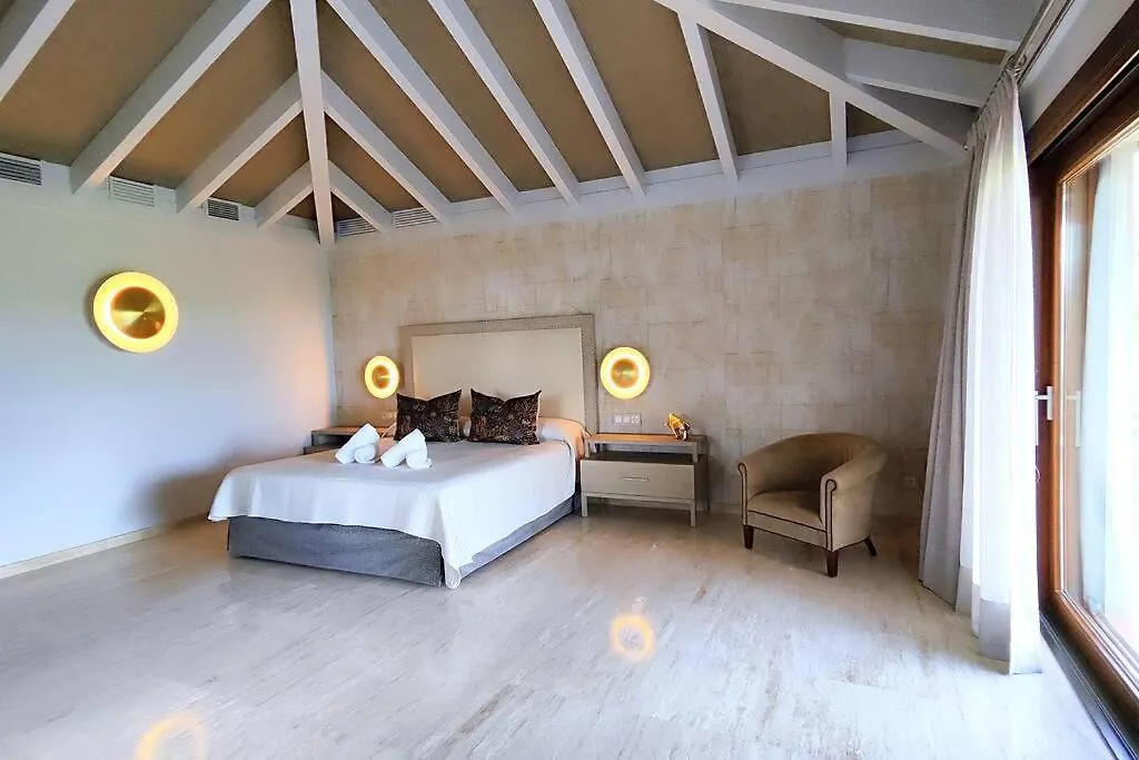 10 Bedroom Palace Huge Garden, Sea View! Estepona