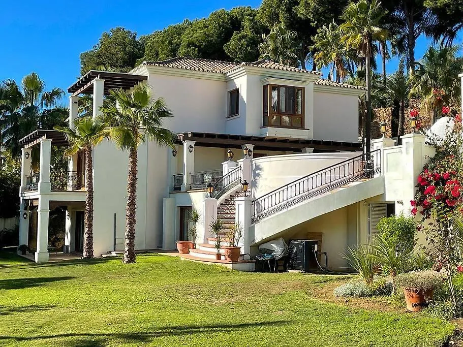 10 Bedroom Palace Huge Garden, Sea View! Estepona