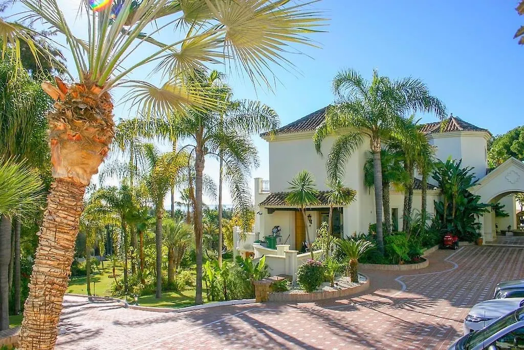 Villa 10 Bedroom Palace Huge Garden, Sea View! Estepona